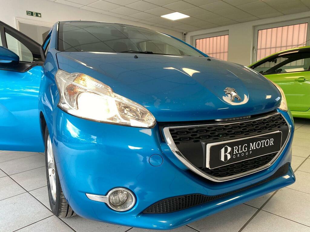 Peugeot 208 1.4 Hdi Active 68 Bhp Red #24