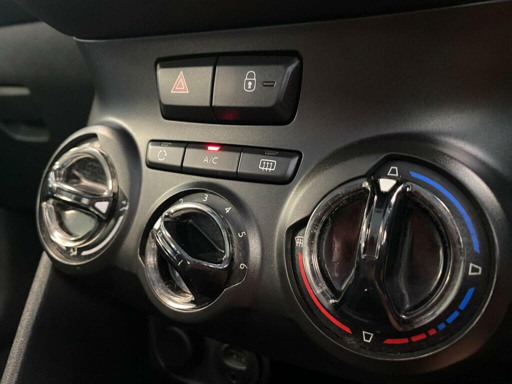 Peugeot 208 1.4 Hdi Active 68 Bhp Red #22