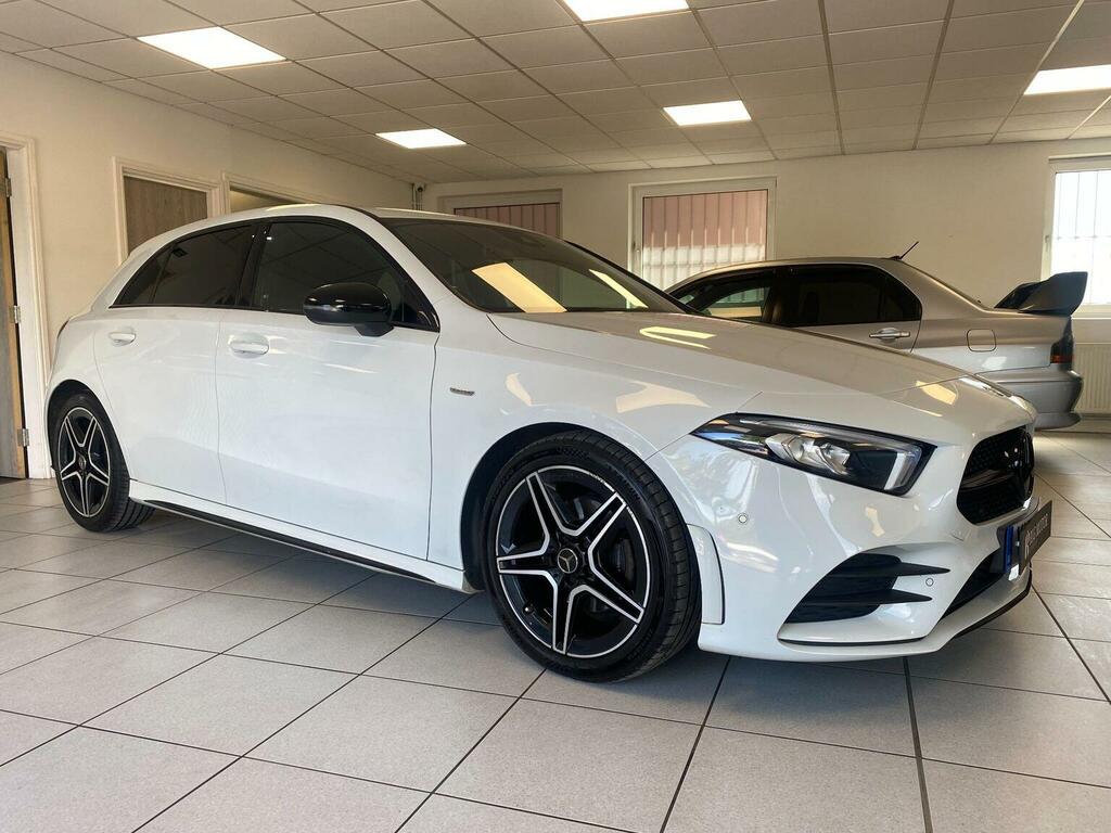 Mercedes-Benz A Class 1.3 A200 Amg Line Edition Executive 7G-dct Euro White #2