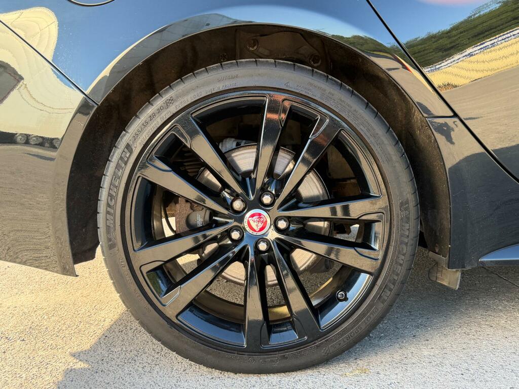 Jaguar XF 2.0D 180 R-sport Black #50