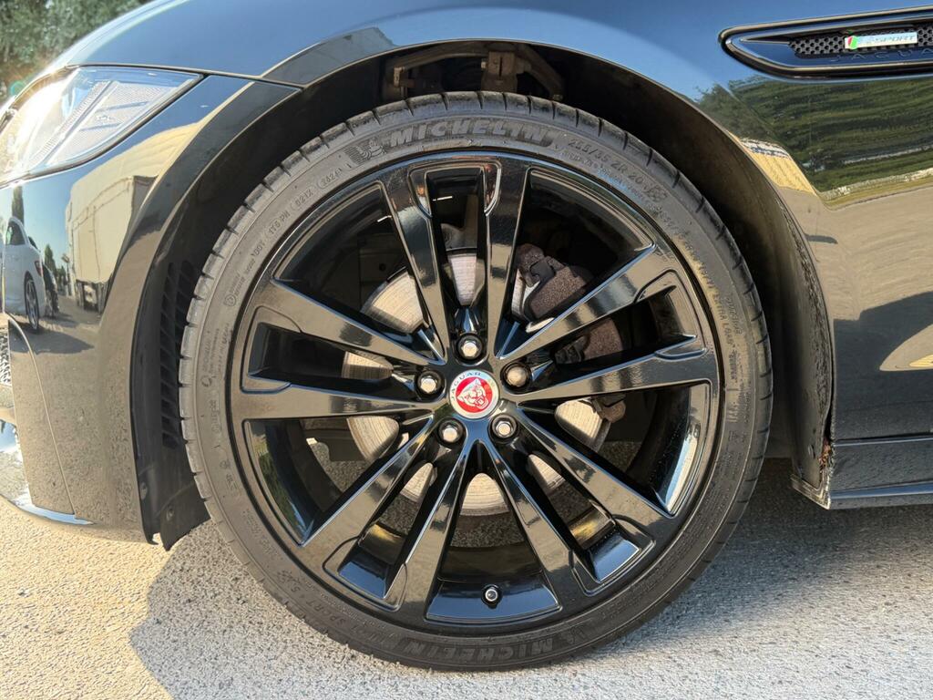 Jaguar XF 2.0D 180 R-sport Black #52