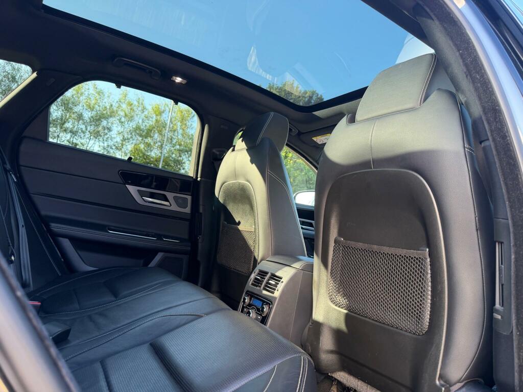 Jaguar XF 2.0D 180 R-sport Black #18