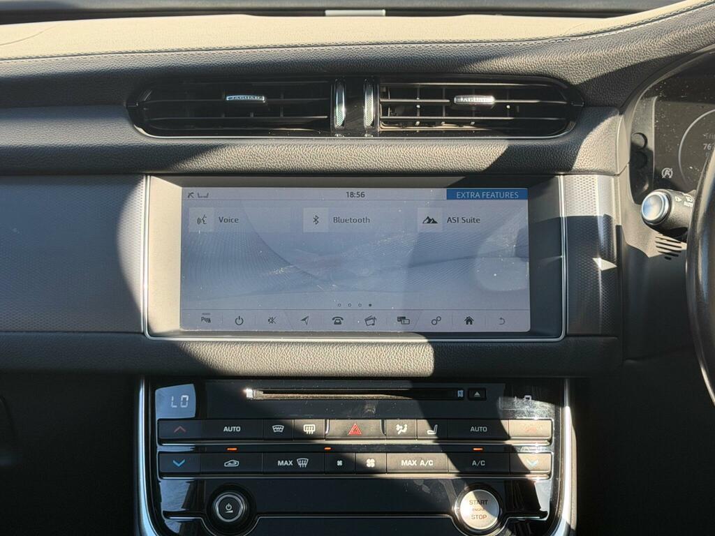 Jaguar XF 2.0D 180 R-sport Black #38