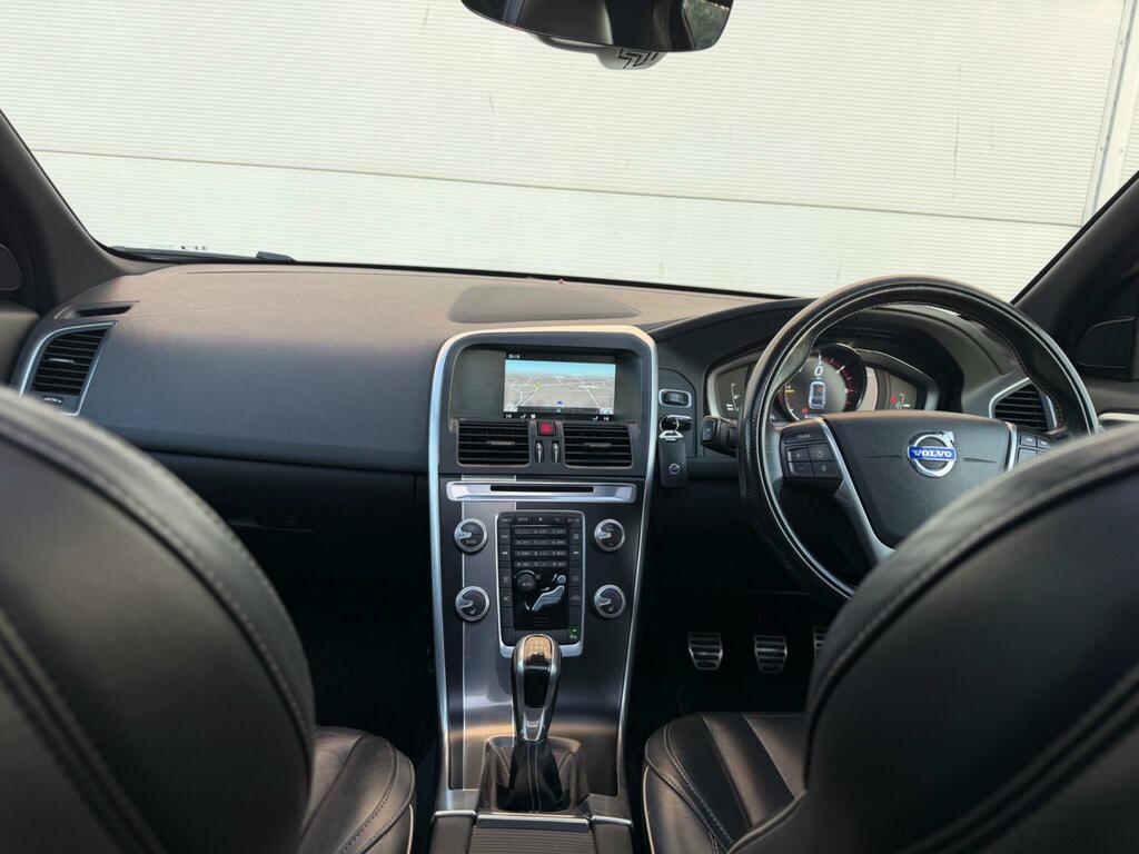 Volvo XC60 D4 181 R Design Lux Nav Geartronic - Suv 5 S White #33