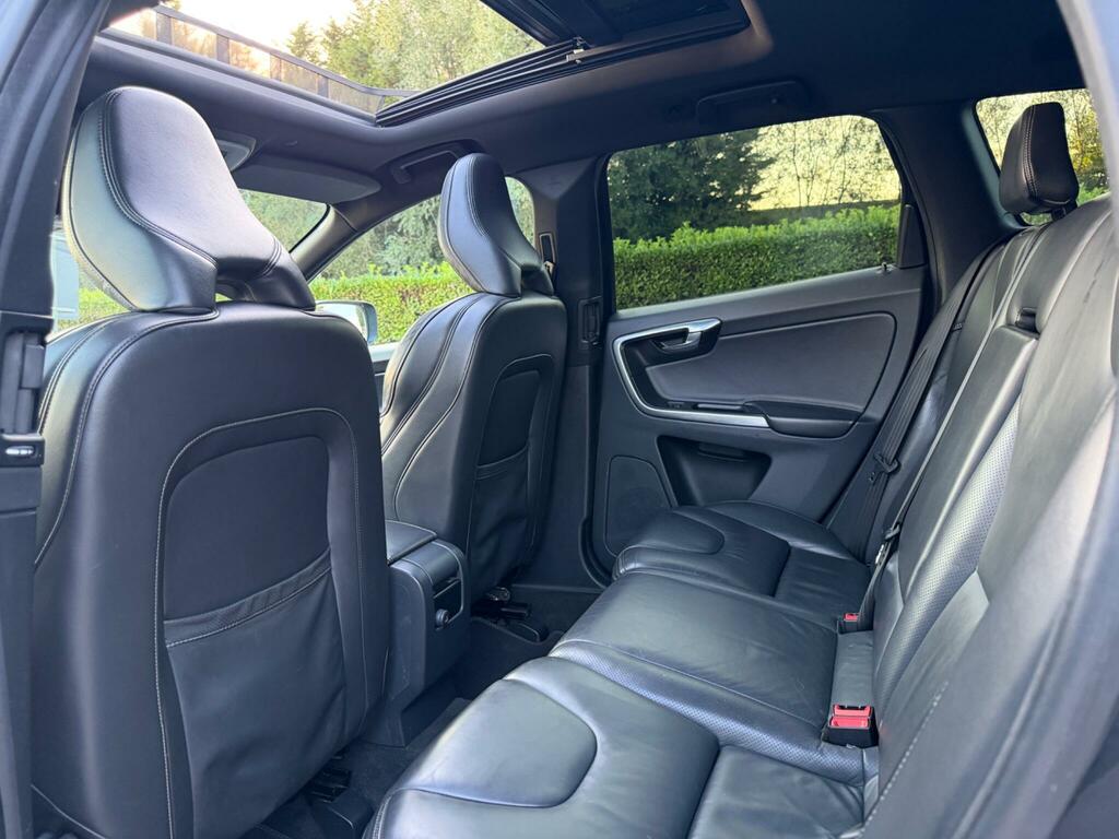 Volvo XC60 D4 181 R Design Lux Nav Geartronic - Suv 5 S White #26