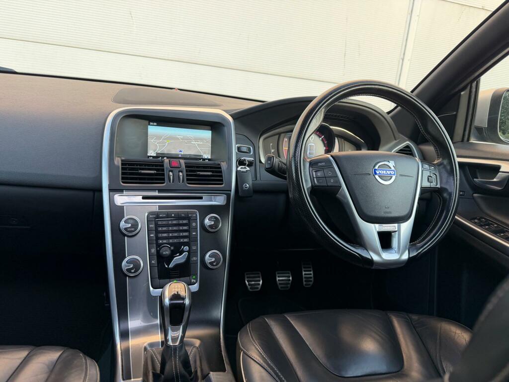 Volvo XC60 D4 181 R Design Lux Nav Geartronic - Suv 5 S White #35