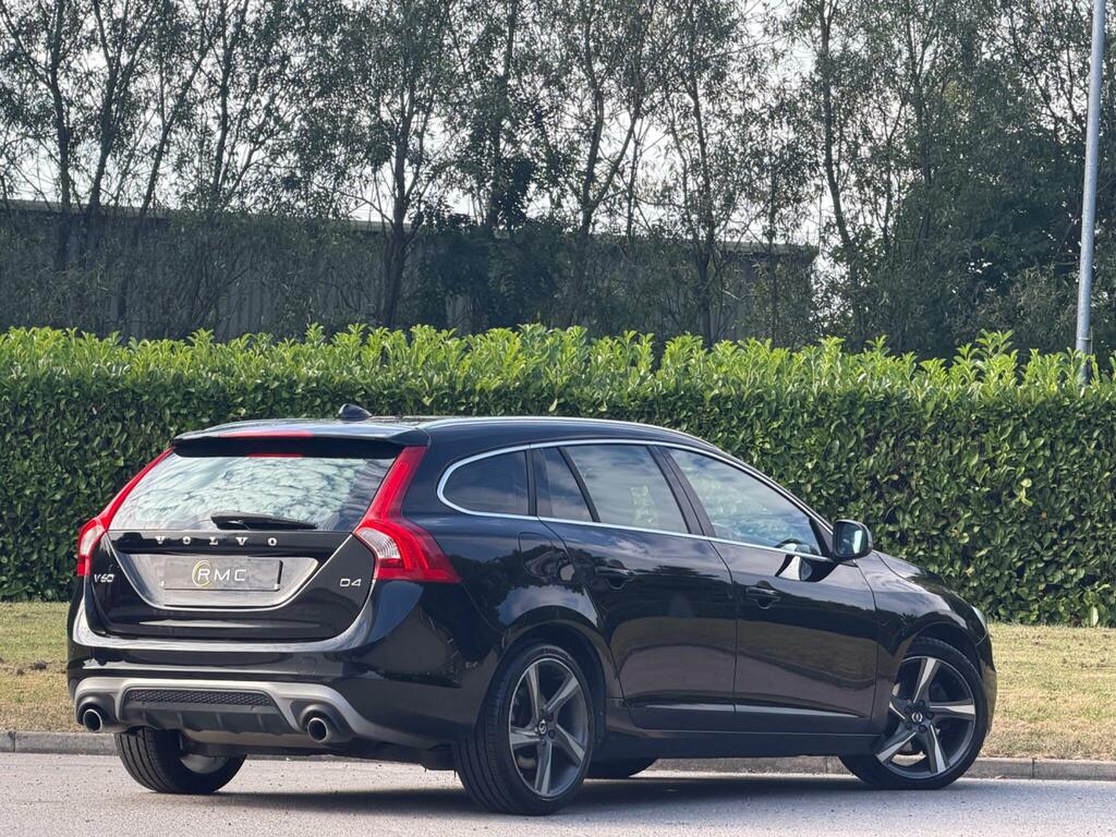 Volvo V60 R-design Lux Nav Black #3
