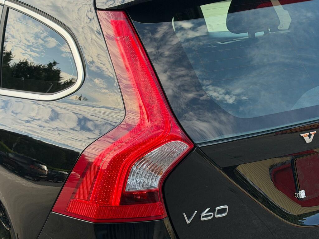 Volvo V60 D3 R-design Sunroof, Rear Park Assist, Wi Grey #10