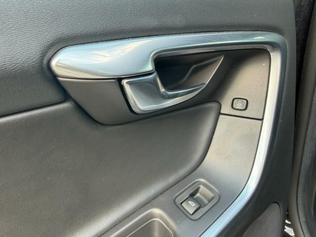 Volvo V60 D3 R-design Sunroof, Rear Park Assist, Wi Grey #23