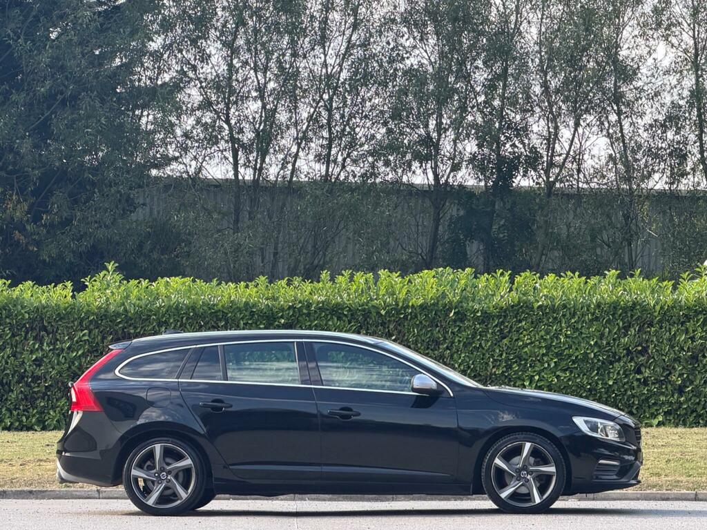 Volvo V60 R-design Lux Nav Black #2