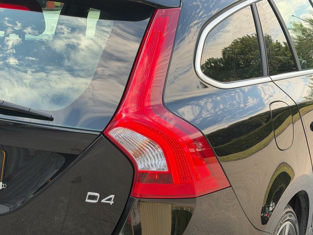 Volvo V60 D3 R-design Sunroof, Rear Park Assist, Wi Grey #11