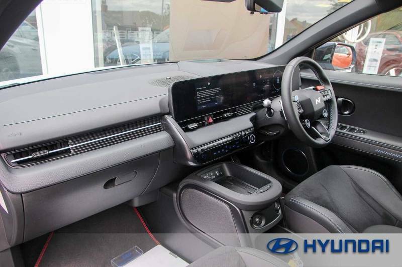 Hyundai Ioniq 5 478Kw 84 Kwh Black #6