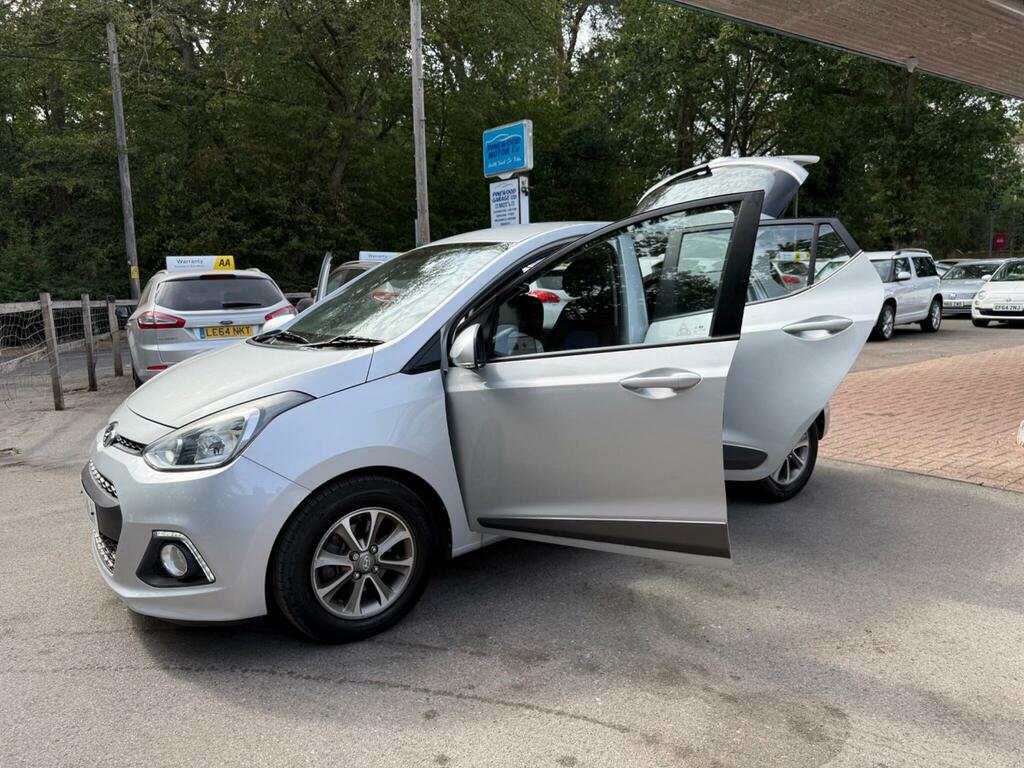 Hyundai I10 1.0 Se Hatchback Euro 5 66 Ps Grey #11
