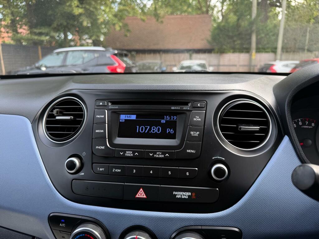 Hyundai I10 1.0 Se Hatchback Euro 5 66 Ps Grey #37