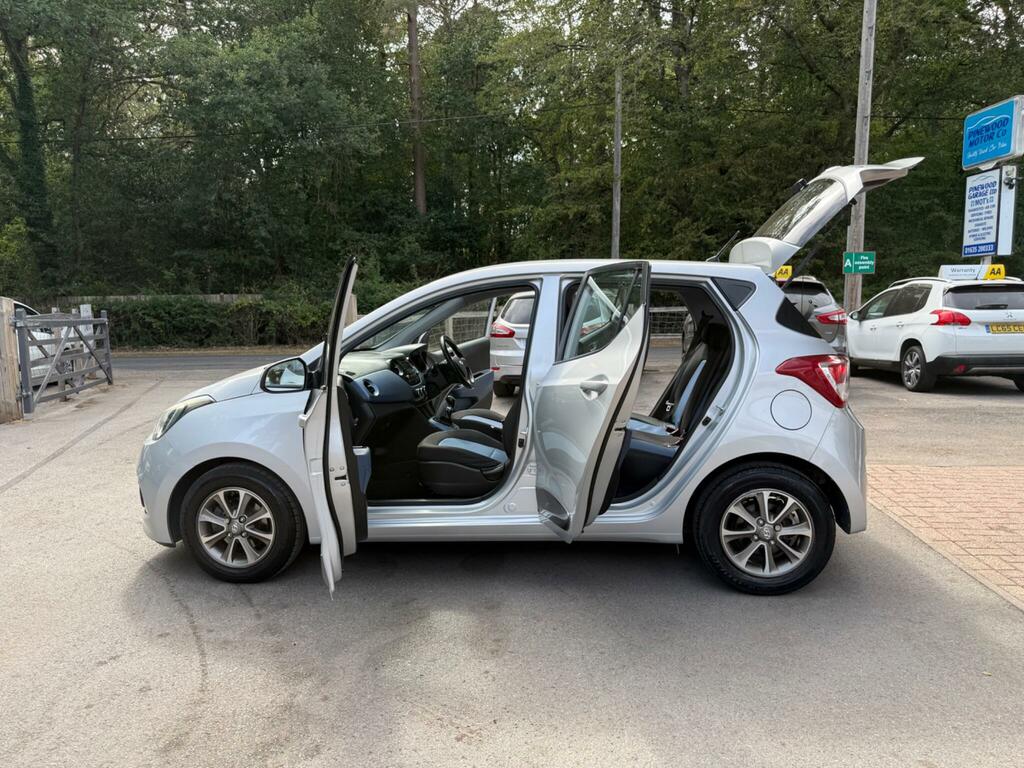Hyundai I10 1.0 Se Hatchback Euro 5 66 Ps Grey #12