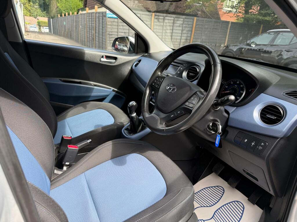 Hyundai I10 1.0 Se Hatchback Euro 5 66 Ps Grey #36