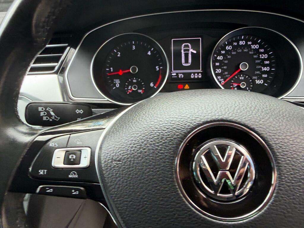 Volkswagen Passat 2.0 Tdi Bluemotion Tech Se Business Estate Die Silver #25