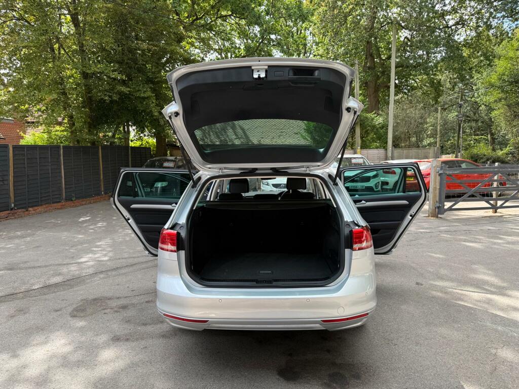 Volkswagen Passat 2.0 Tdi Bluemotion Tech Se Business Estate Die Silver #15