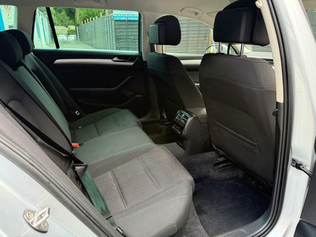 Volkswagen Passat 2.0 Tdi Bluemotion Tech Se Business Estate Die Silver #36