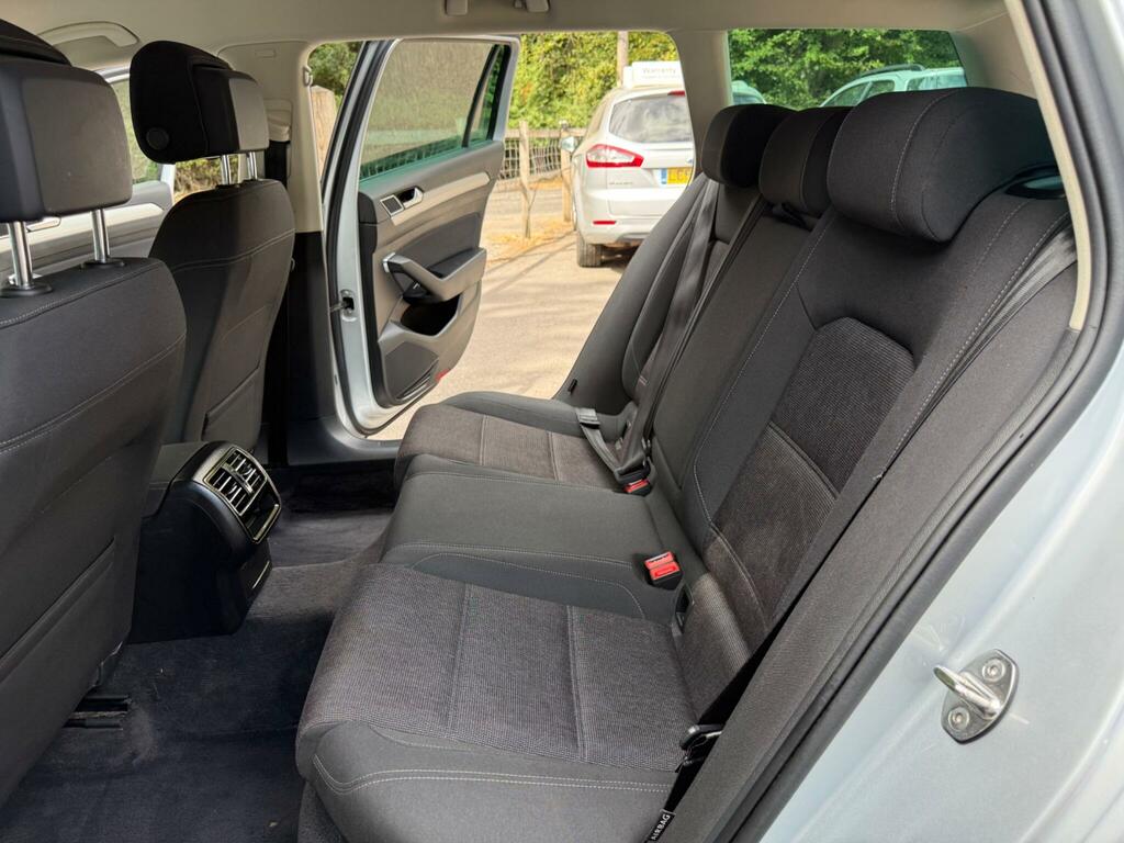 Volkswagen Passat 2.0 Tdi Bluemotion Tech Se Business Estate Die Silver #32