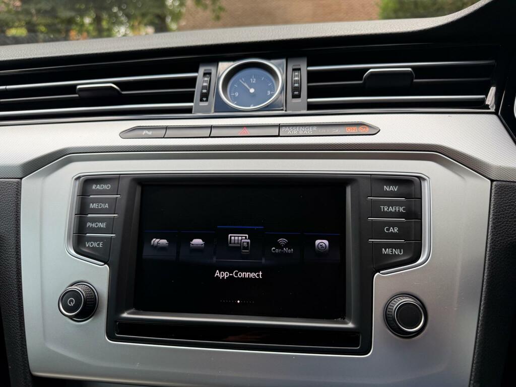 Volkswagen Passat 2.0 Tdi Bluemotion Tech Se Business Estate Die Silver #38
