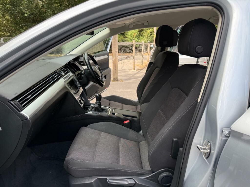 Volkswagen Passat 2.0 Tdi Bluemotion Tech Se Business Estate Die Silver #31