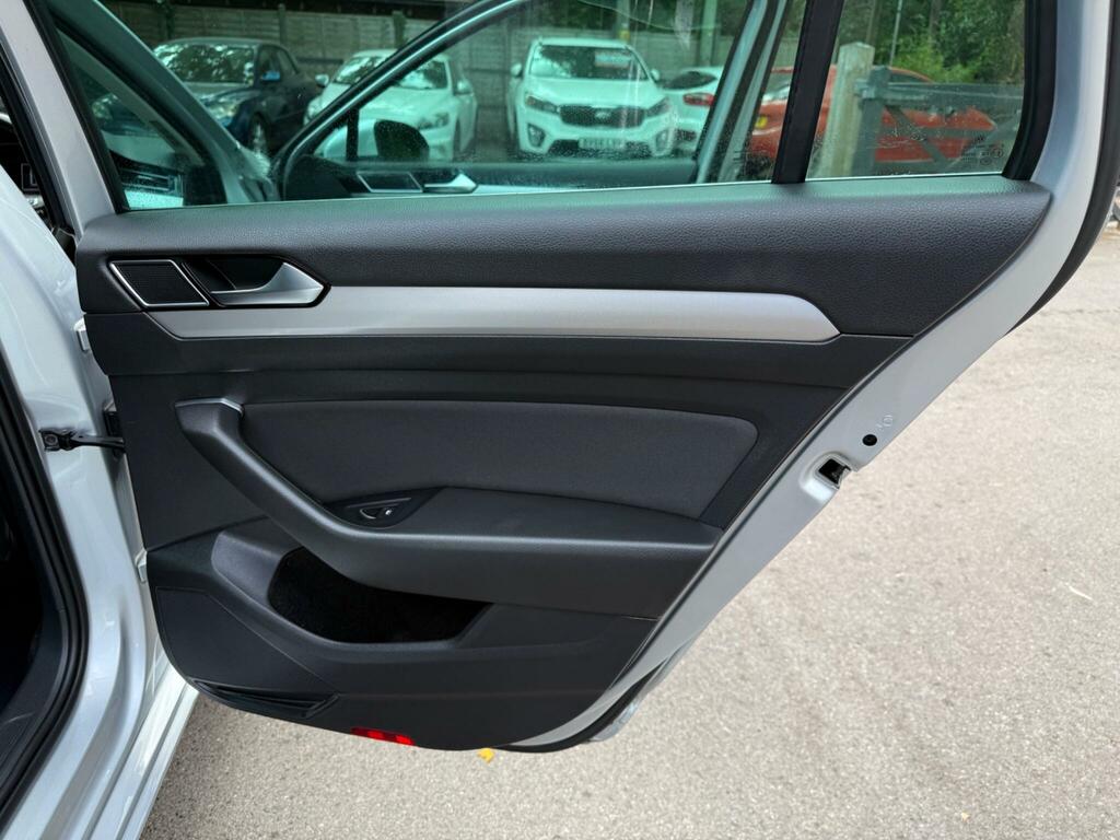 Volkswagen Passat 2.0 Tdi Bluemotion Tech Se Business Estate Die Silver #44