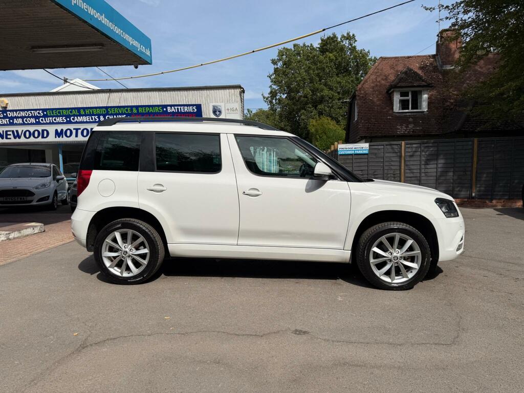 Skoda Yeti 1.2 Tsi Se Euro 6 S S White #5