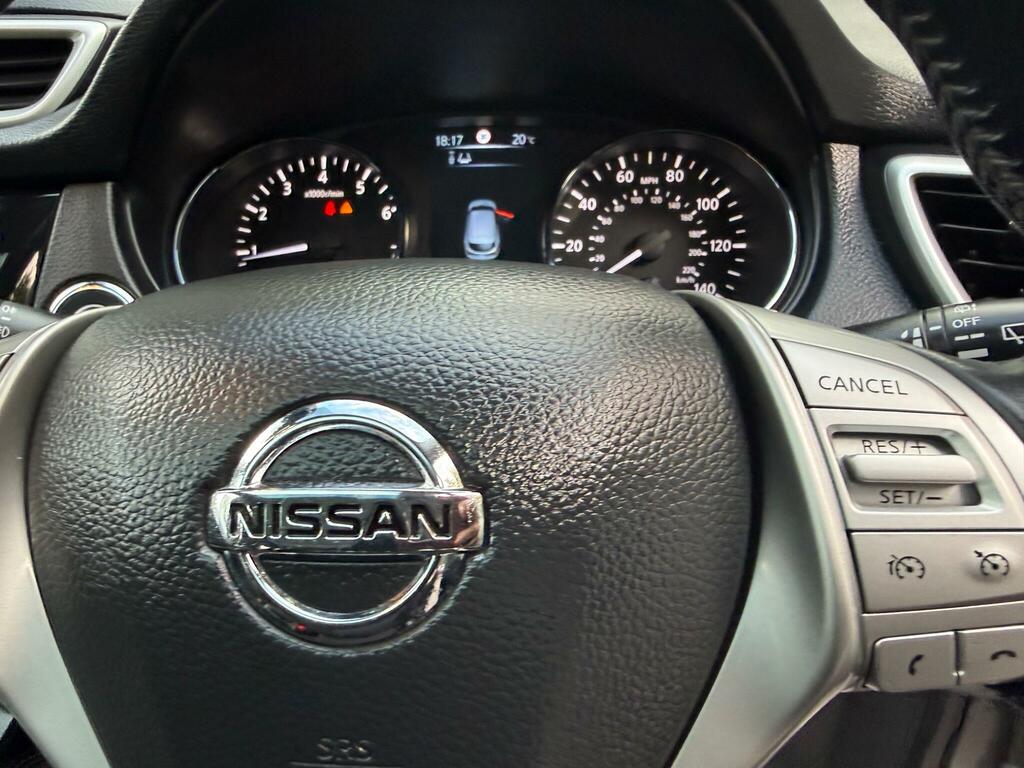 Nissan Qashqai 1.5 Dci Tekna 108 Bhp Grey #24