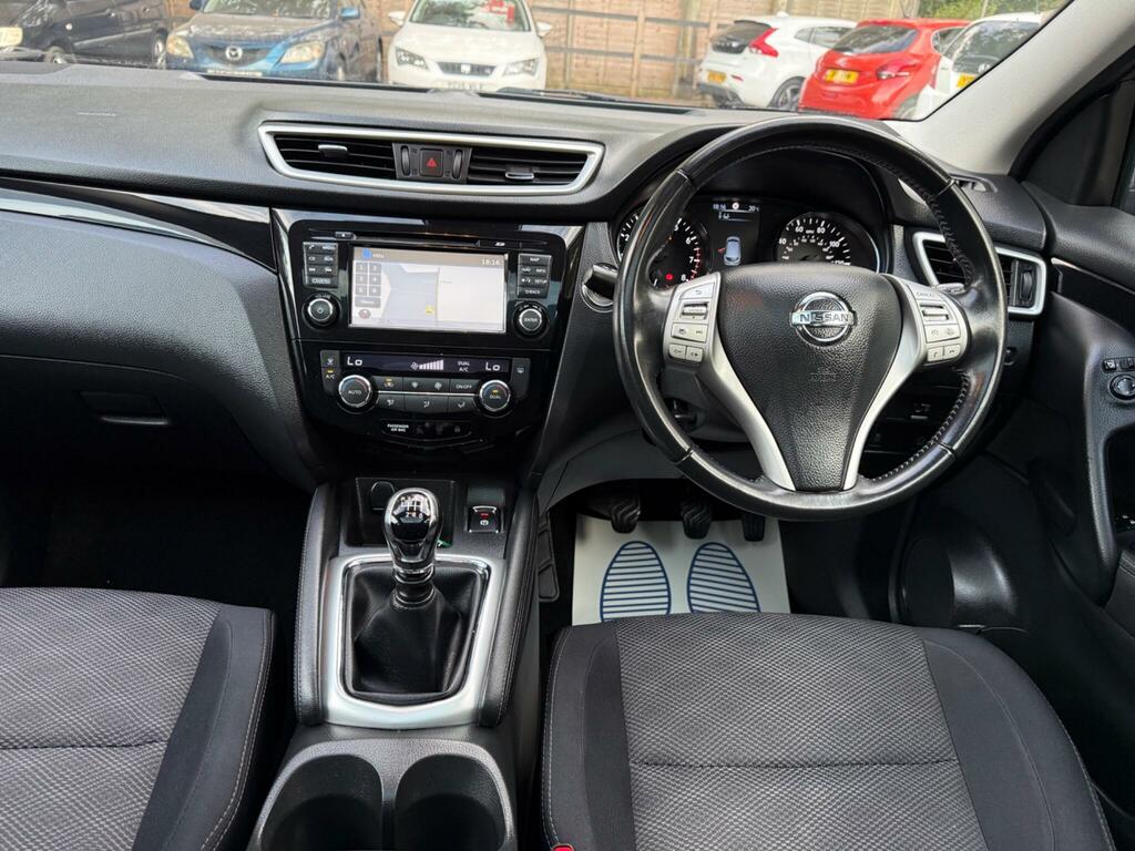 Nissan Qashqai 1.5 Dci Tekna 108 Bhp Grey #19