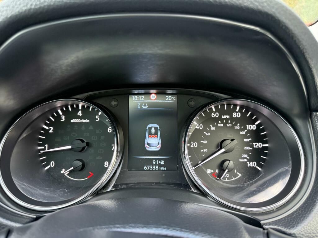Nissan Qashqai 1.5 Dci Tekna 108 Bhp Grey #30