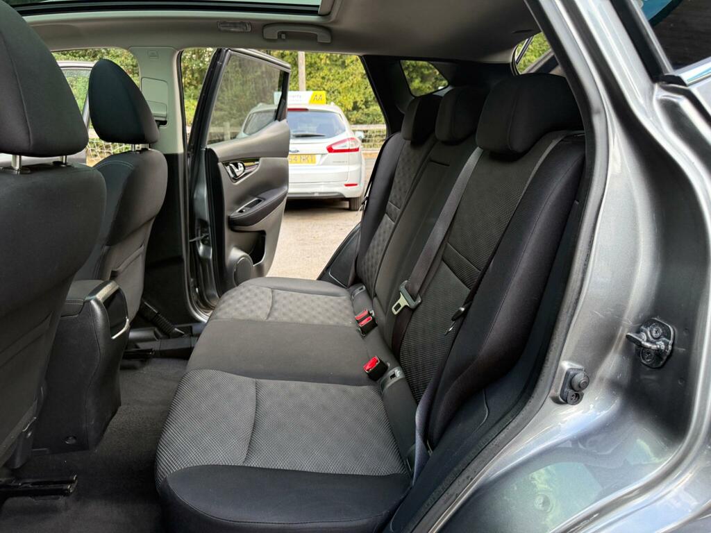 Nissan Qashqai 1.5 Dci Tekna 108 Bhp Grey #33
