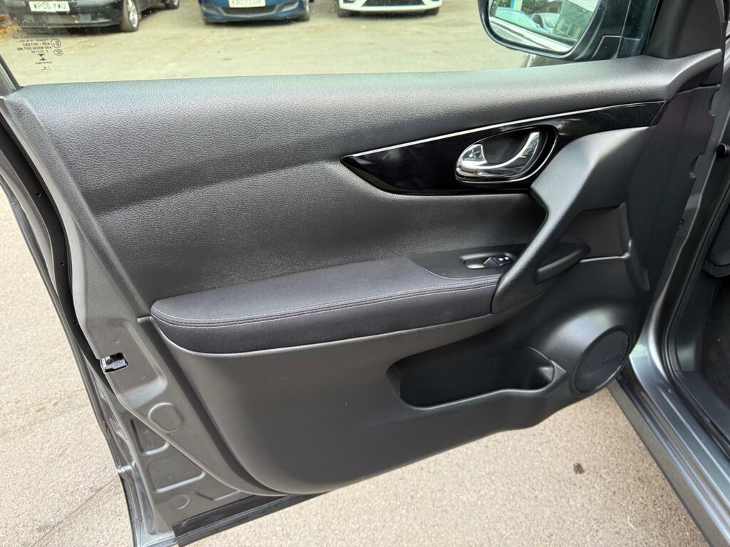 Nissan Qashqai 1.5 Dci Tekna 108 Bhp Grey #37