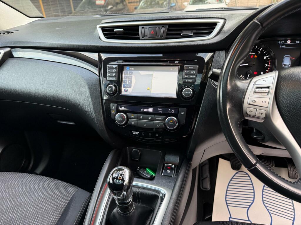 Nissan Qashqai 1.5 Dci Tekna 108 Bhp Grey #27