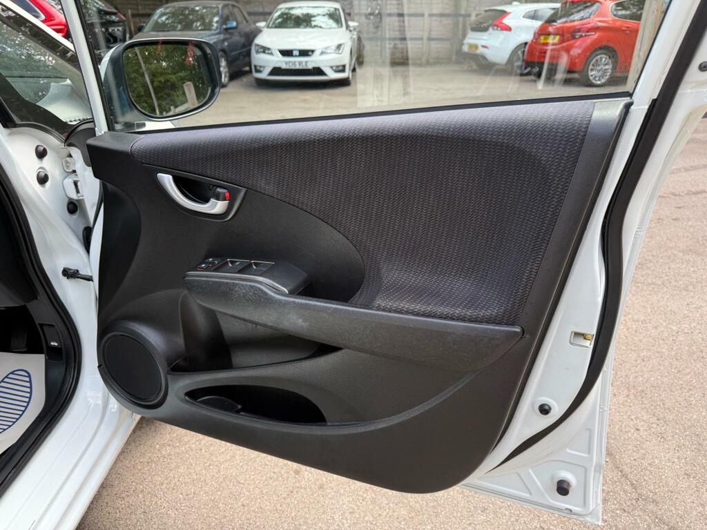 Honda Jazz 1.4 I-vtec Es Hatchback Cvt Euro 5 99 Red #38