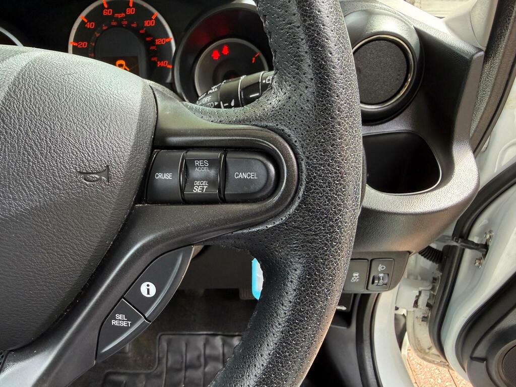 Honda Jazz 1.4 I-vtec Es Hatchback Cvt Euro 5 99 Red #24