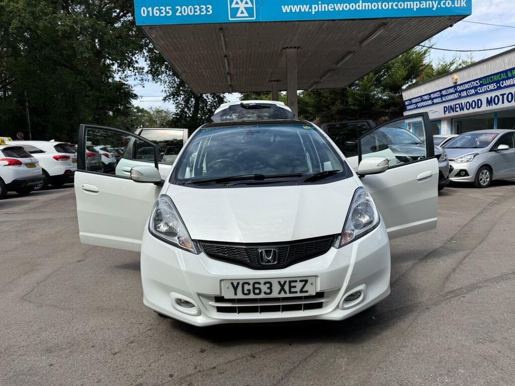 Honda Jazz 1.4 I-vtec Es Hatchback Cvt Euro 5 99 Red #11