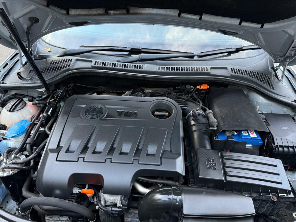 Skoda Superb Tdi Se Estate Euro 5 140 Ps Purple #19