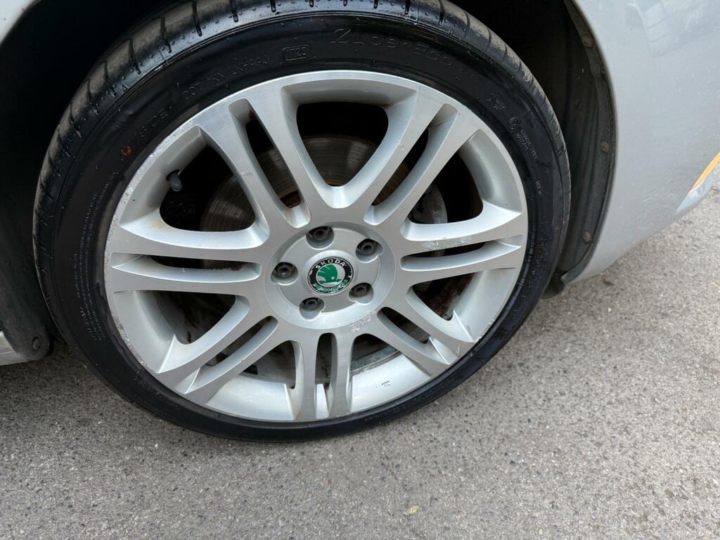 Skoda Superb Tdi Se Estate Euro 5 140 Ps Purple #35