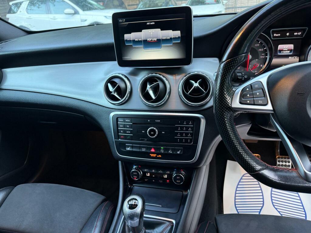 Mercedes-Benz GLA Class Suv 2.0 Gla45 Amg - Aero Kitpan Roofnight Pa Red #27