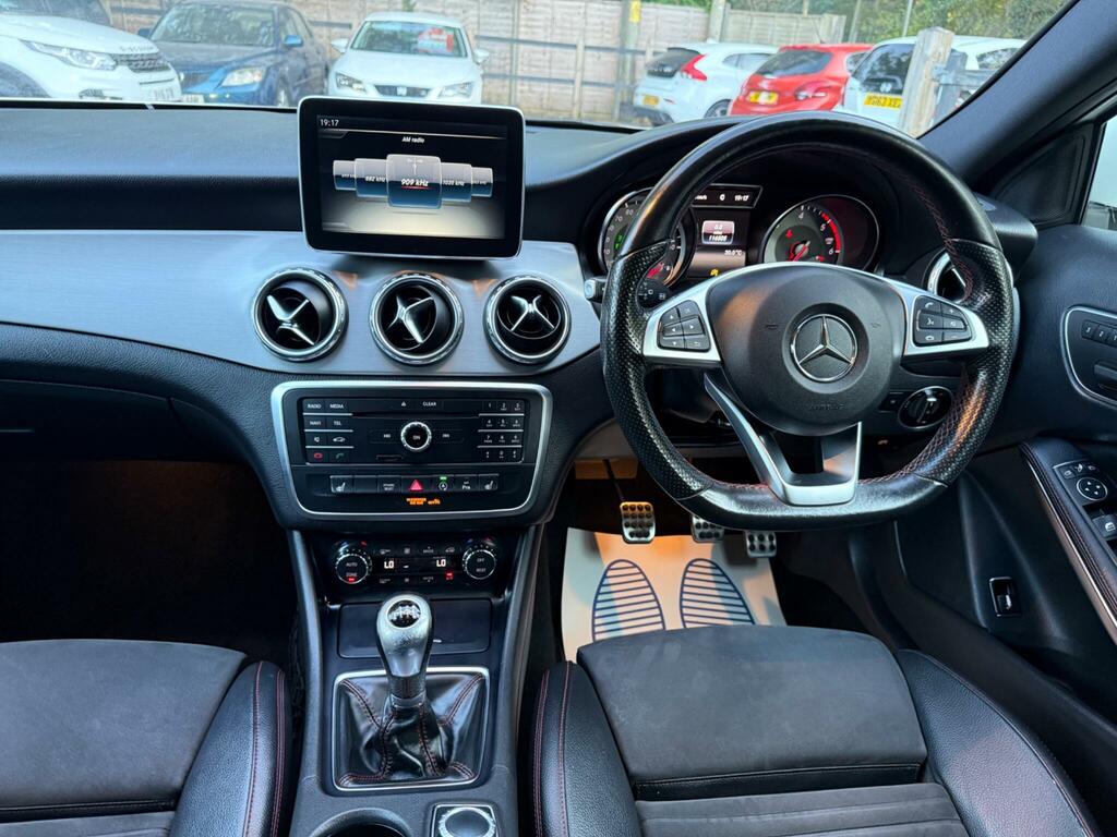 Mercedes-Benz GLA Class Suv 2.0 Gla45 Amg - Aero Kitpan Roofnight Pa Red #19