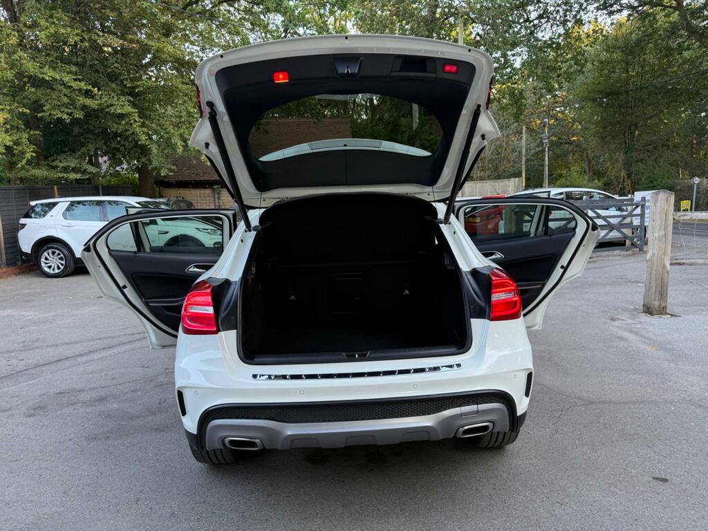 Mercedes-Benz GLA Class Suv 2.0 Gla45 Amg - Aero Kitpan Roofnight Pa Red #15