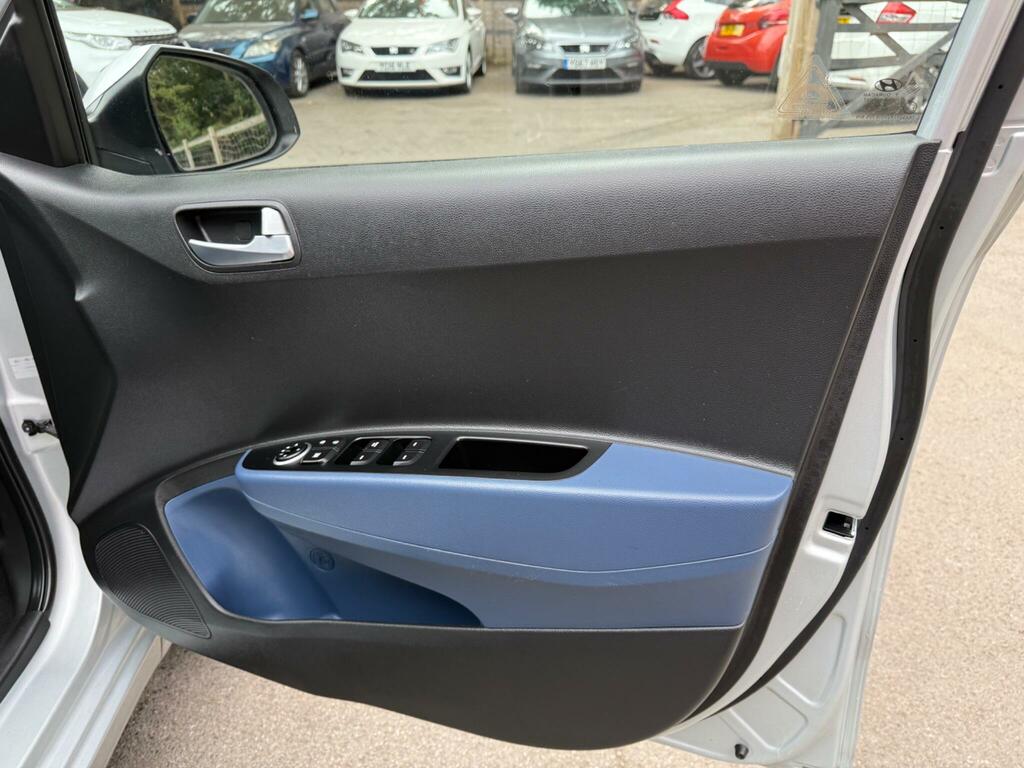 Hyundai I10 2014 Hyundai I10nbsp1.2 Active Euro 5 20Tax Silver #40