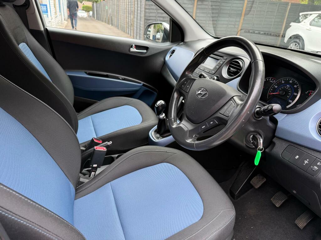 Hyundai I10 2014 Hyundai I10nbsp1.2 Active Euro 5 20Tax Silver #36