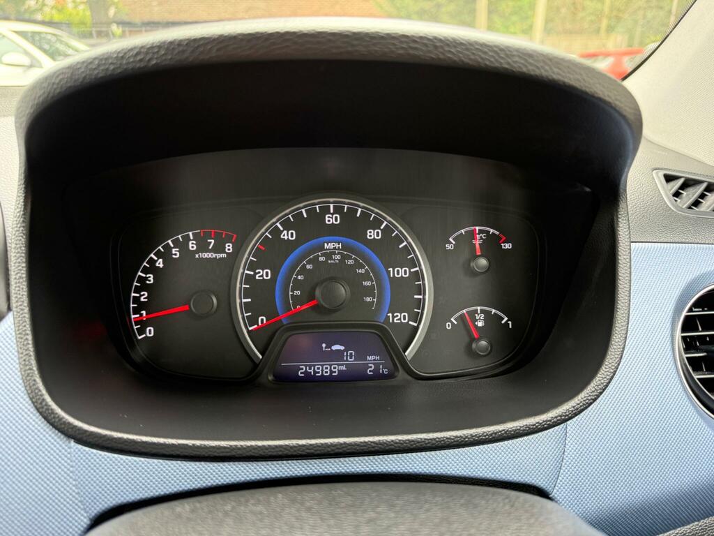 Hyundai I10 2014 Hyundai I10nbsp1.2 Active Euro 5 20Tax Silver #27