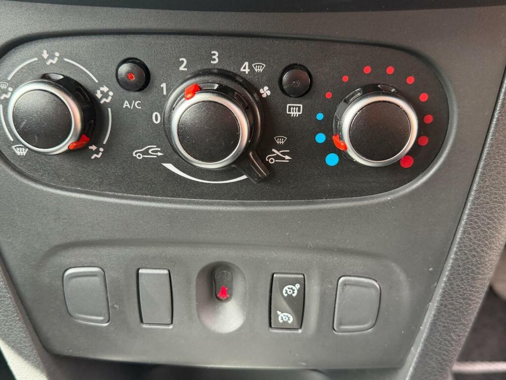 Dacia Sandero 0.9 Tce Comfort Euro 6 Ss Black #22