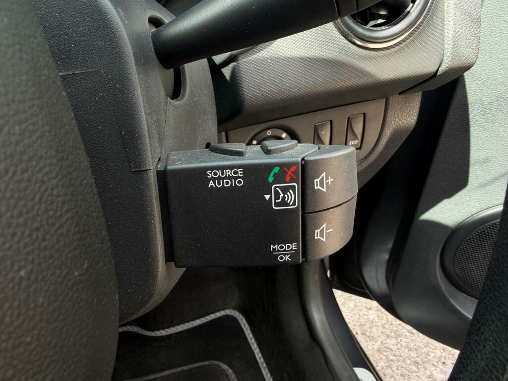 Dacia Sandero 0.9 Tce Comfort Euro 6 Ss Black #18