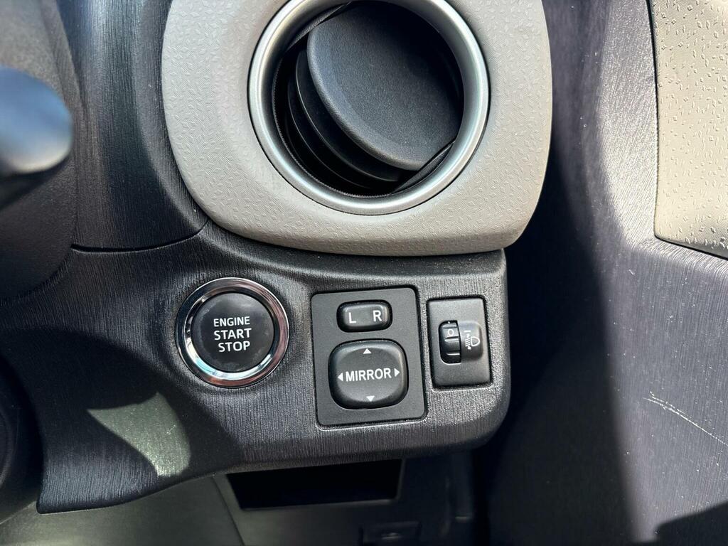 Toyota Yaris Tr Vvt-i  #27