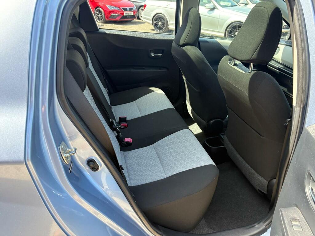 Toyota Yaris Tr Vvt-i  #12