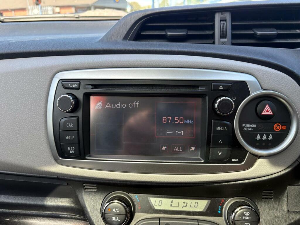 Toyota Yaris Tr Vvt-i  #22